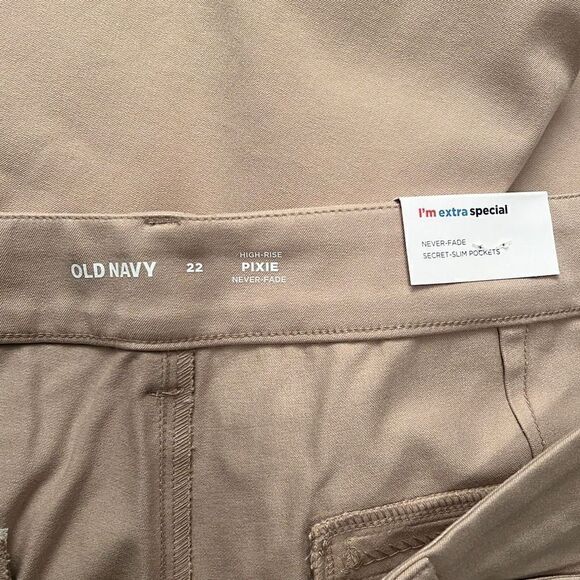 Old Navy Women's High Rise Pixie Never Fade Secret Slim Pockets Nude Size 22 - Picture 5 of 7